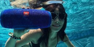 CES 2019: Soundcore Speakers Are Water Proof Enough To Be Dunked In Pool